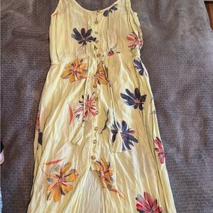 O'Neill Light Yellow Dress with Subtle Patterns